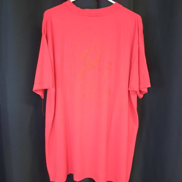 Vintage Marlboro Pocket T-shirt Men's Size XL Deadstock New with Tags NWT Red - Picture 2 of 9